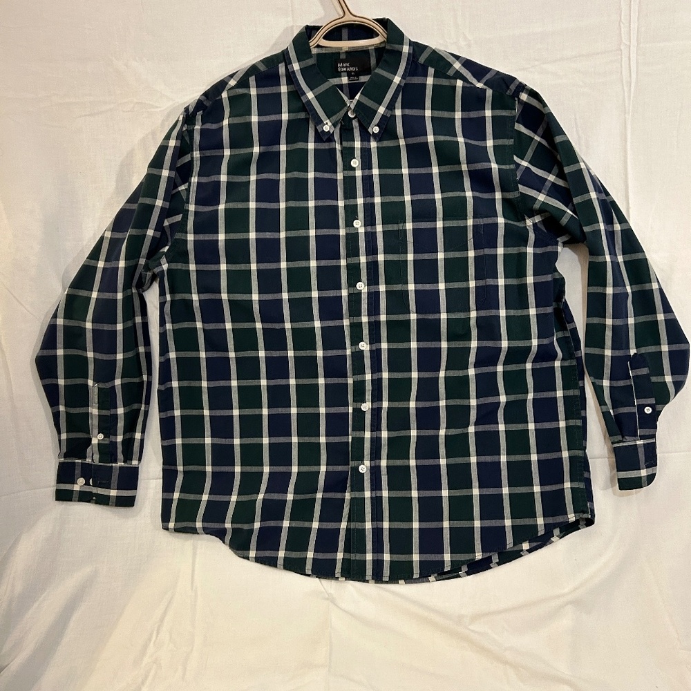 Men's Size XL Long Sleeve Button Down Casual Shirt from Marc Edwards